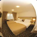 The Hotel 4*