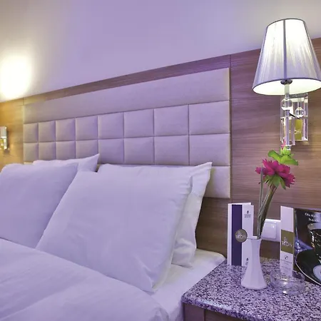 Hotel The